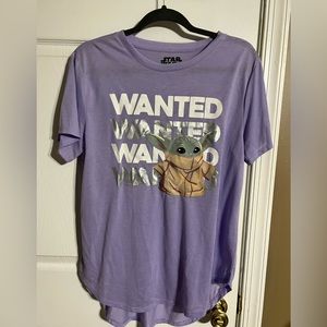 Women's, juniors, size XL, tshirt. Disney baby yoda.